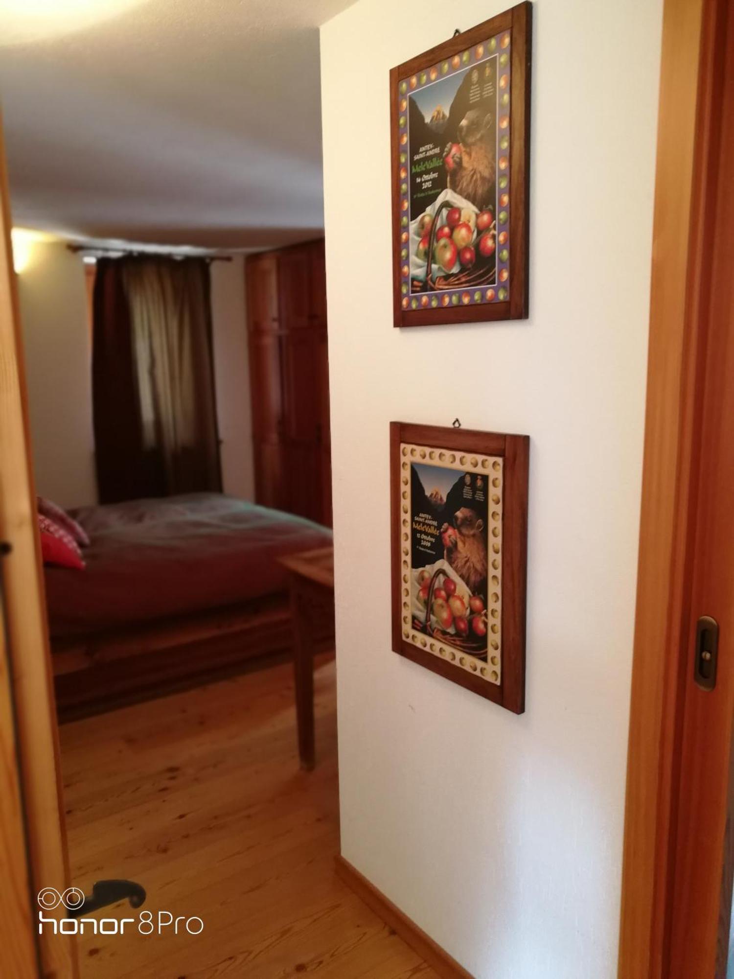 Agriturismo Au Jardin Fleuri Antey-Saint-André Eksteriør bilde